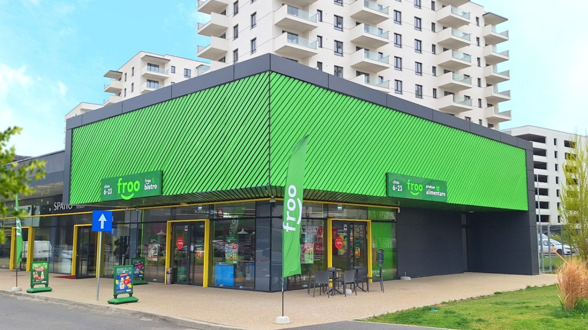 froo plaza.jpg